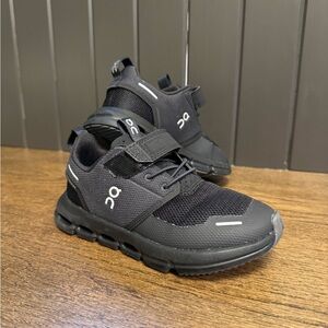 Kids' On Cloud Sneakers